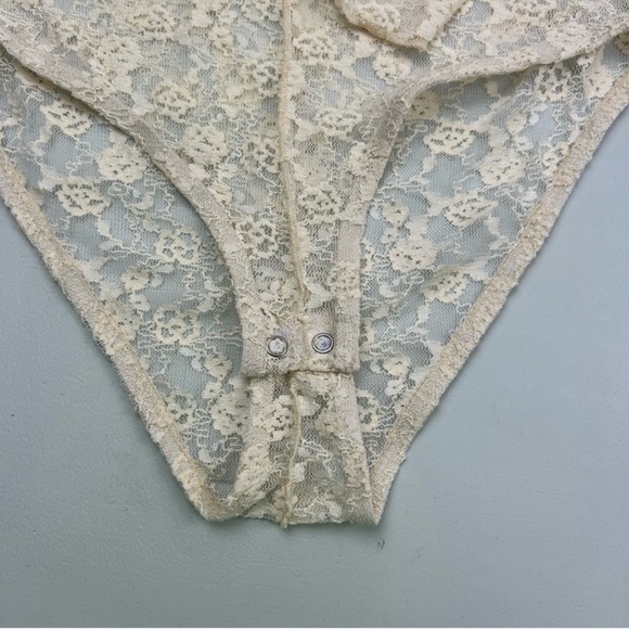 NWT Stradivarius lace long sleeve bodysuit - Picture 8 of 13
